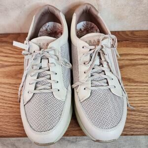 Womens TRAQ by Alegria Sneakers with Side Zip - Size 8/38 - Taupe